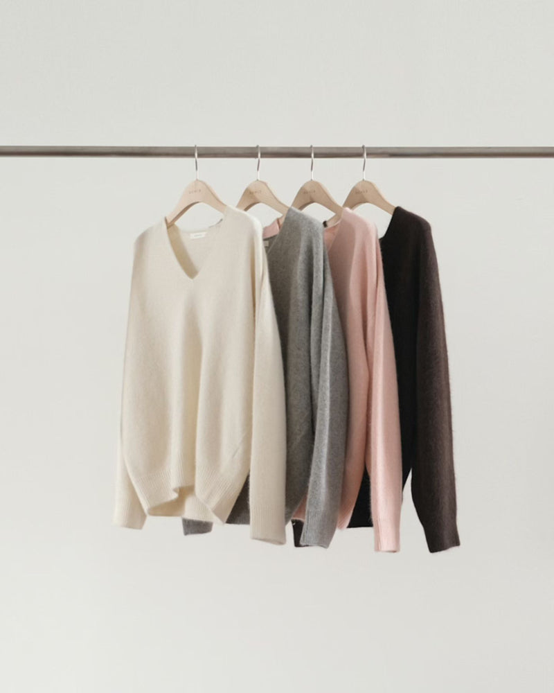 Raccoon v pullover knit