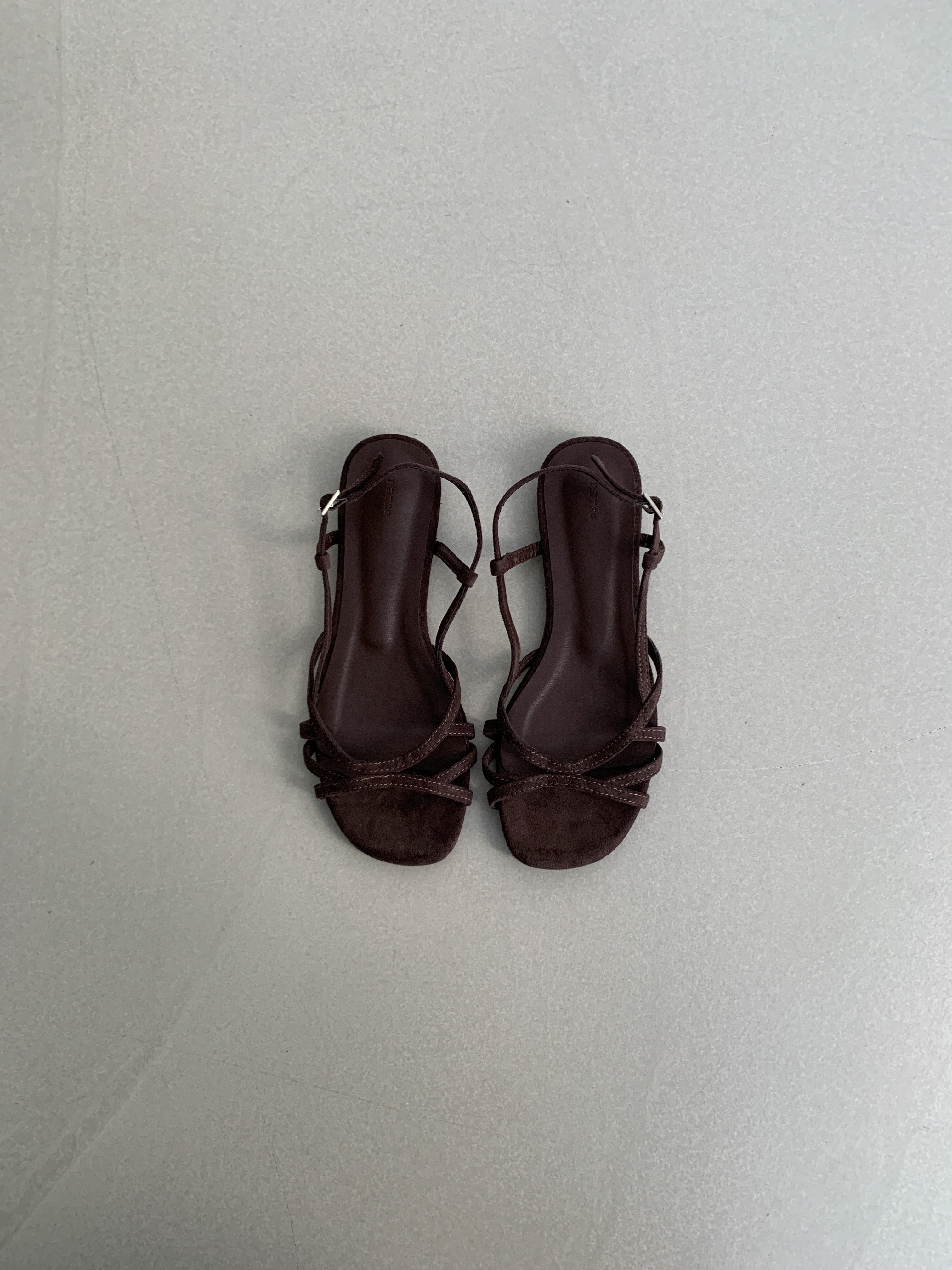 Nuance velvet line sandal