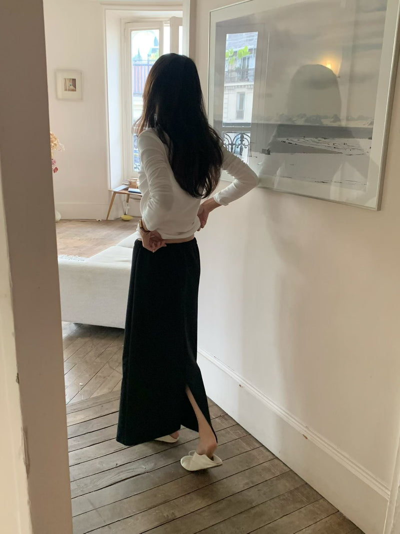 Move string skirt