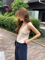 Forming lace blouse