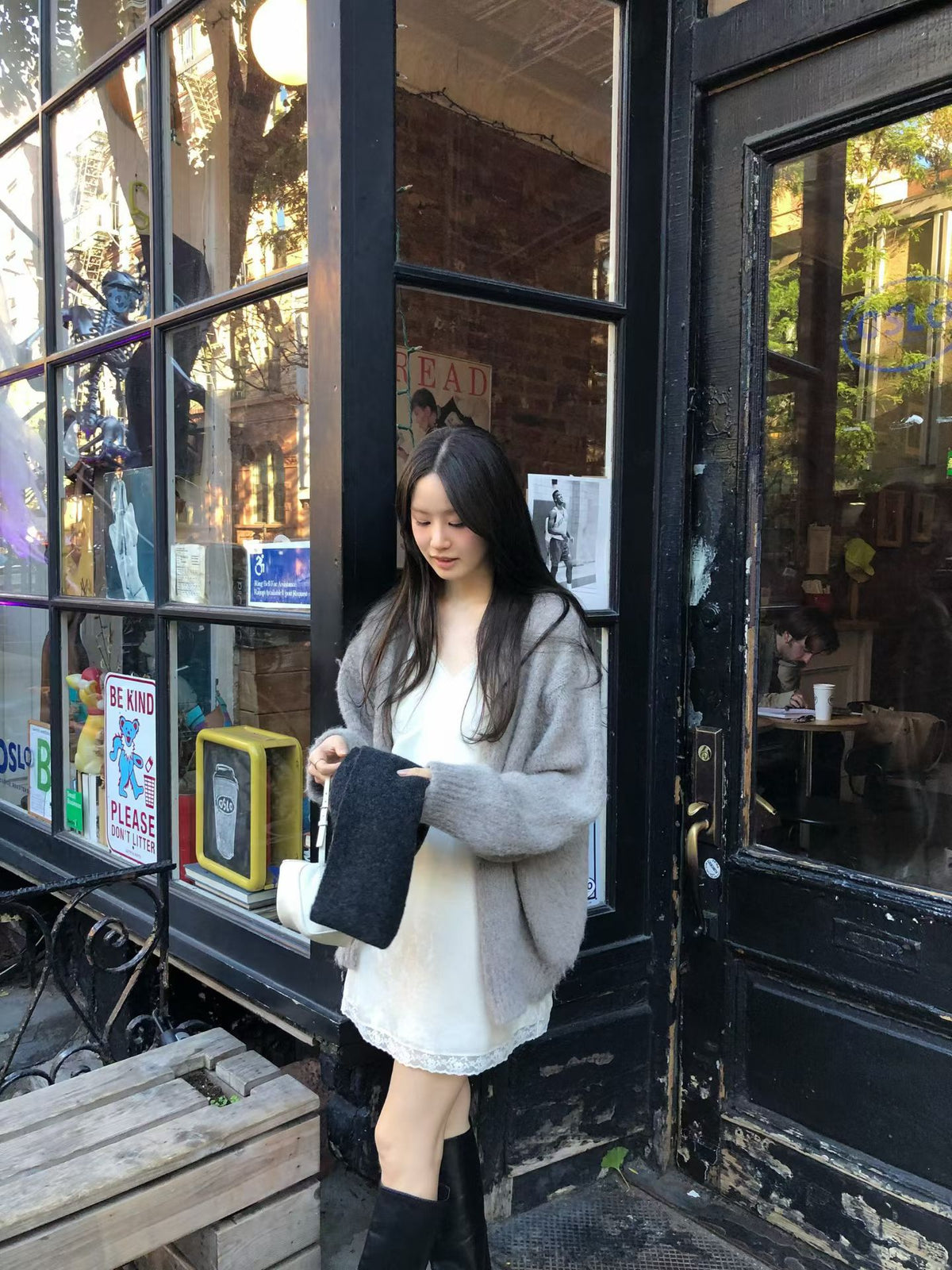 Log brush cardigan