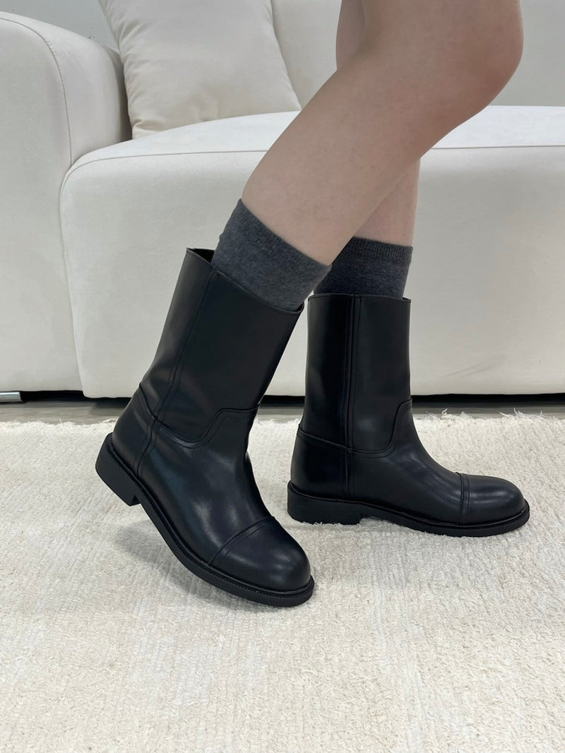Bow round middle boots