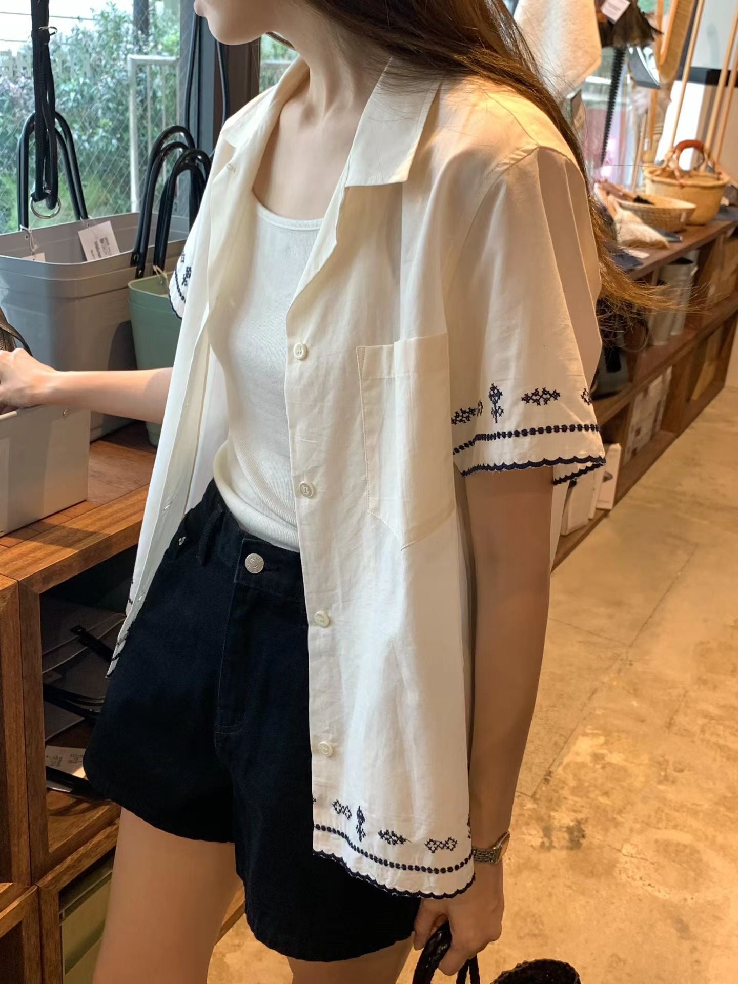 Embroidery border shirt