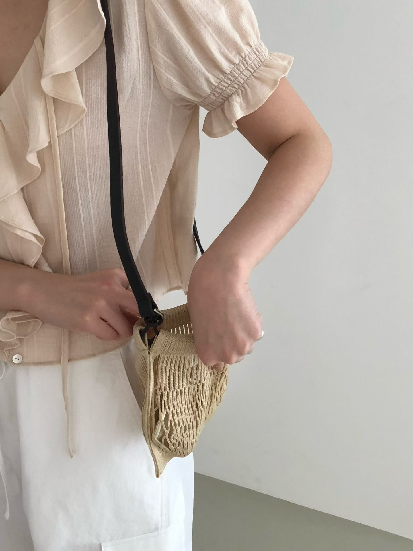 Frill ruffle blouse