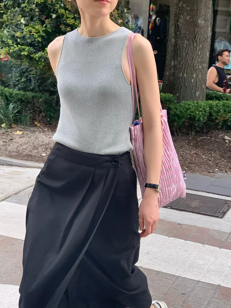 Low knit sleeveless