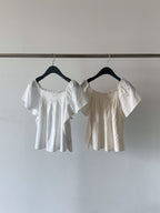 Shell shrring blouse