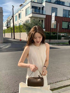 Round pleats sleeveless