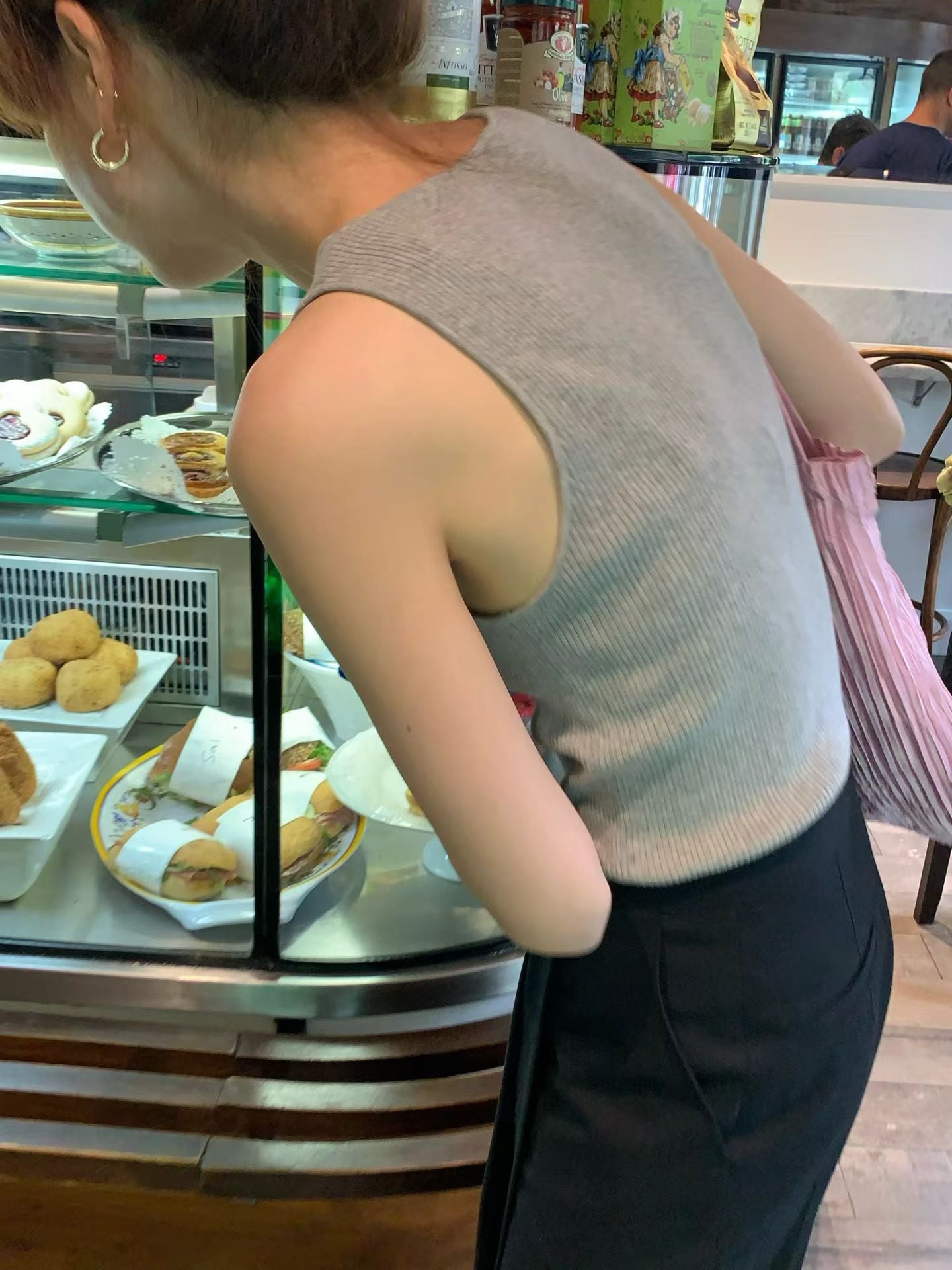 Low knit sleeveless