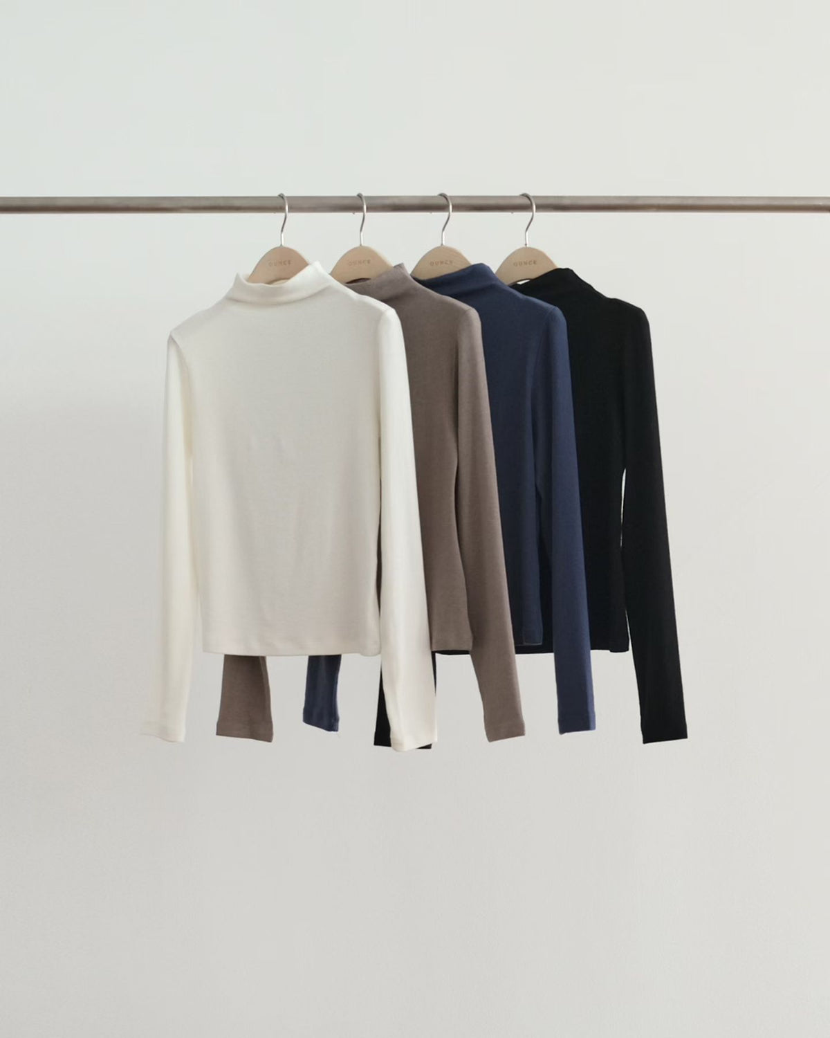 Merino wool pola tee