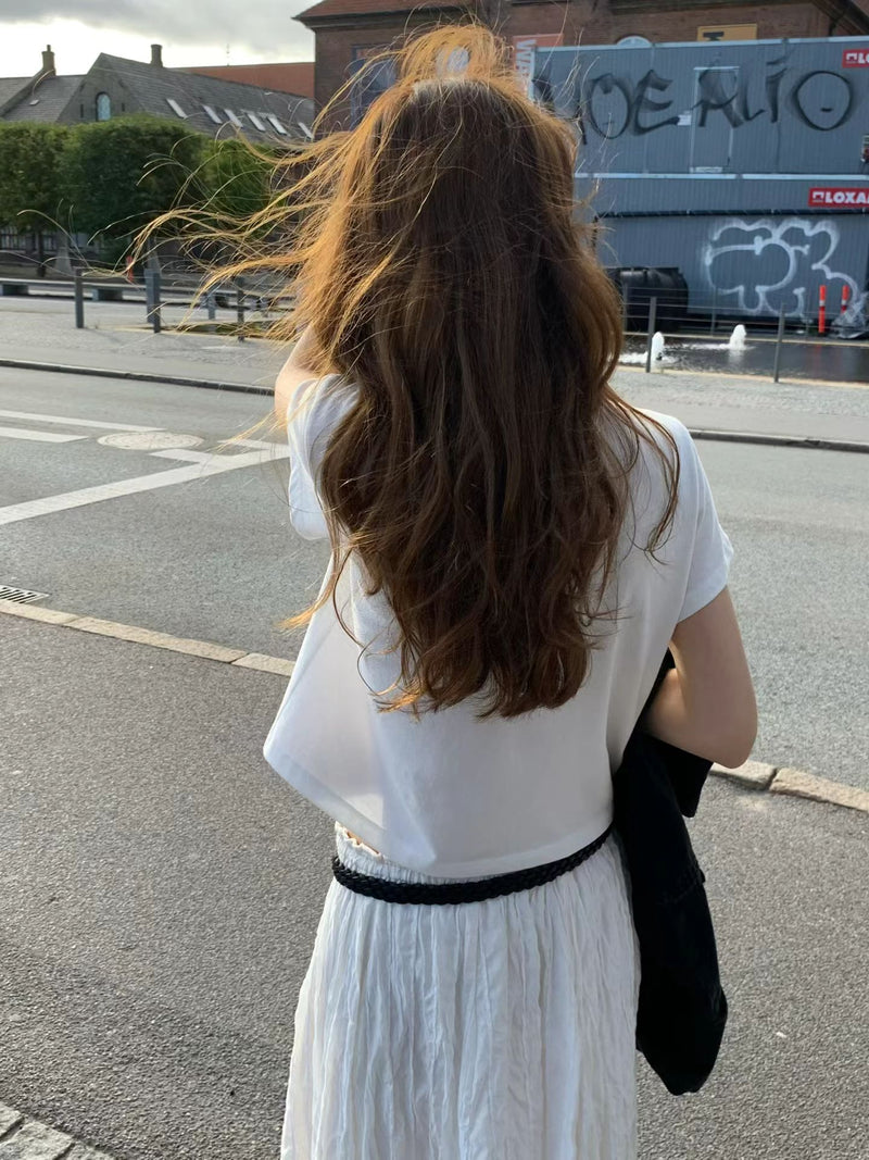 Thin twisted belt