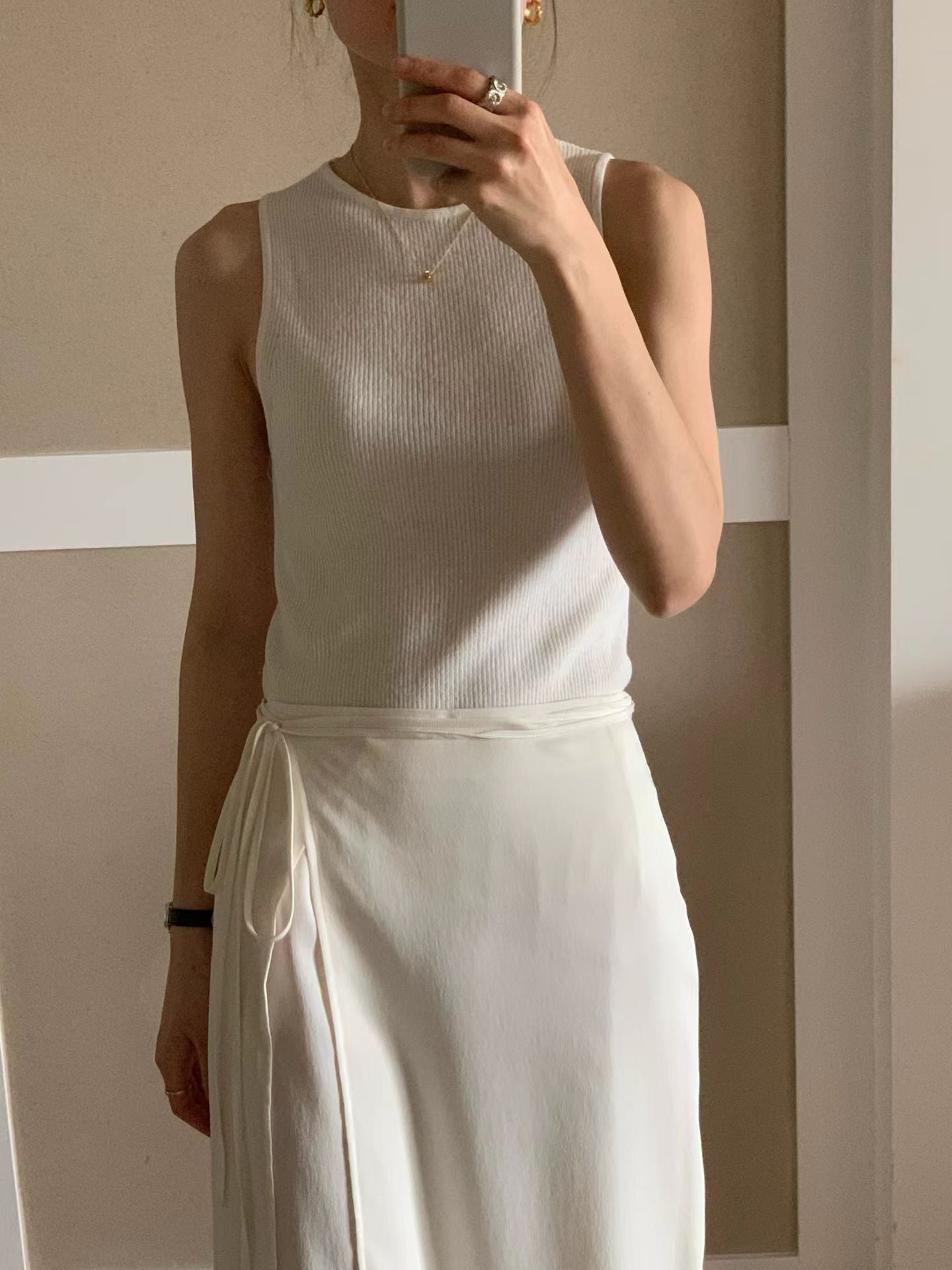 Low knit sleeveless