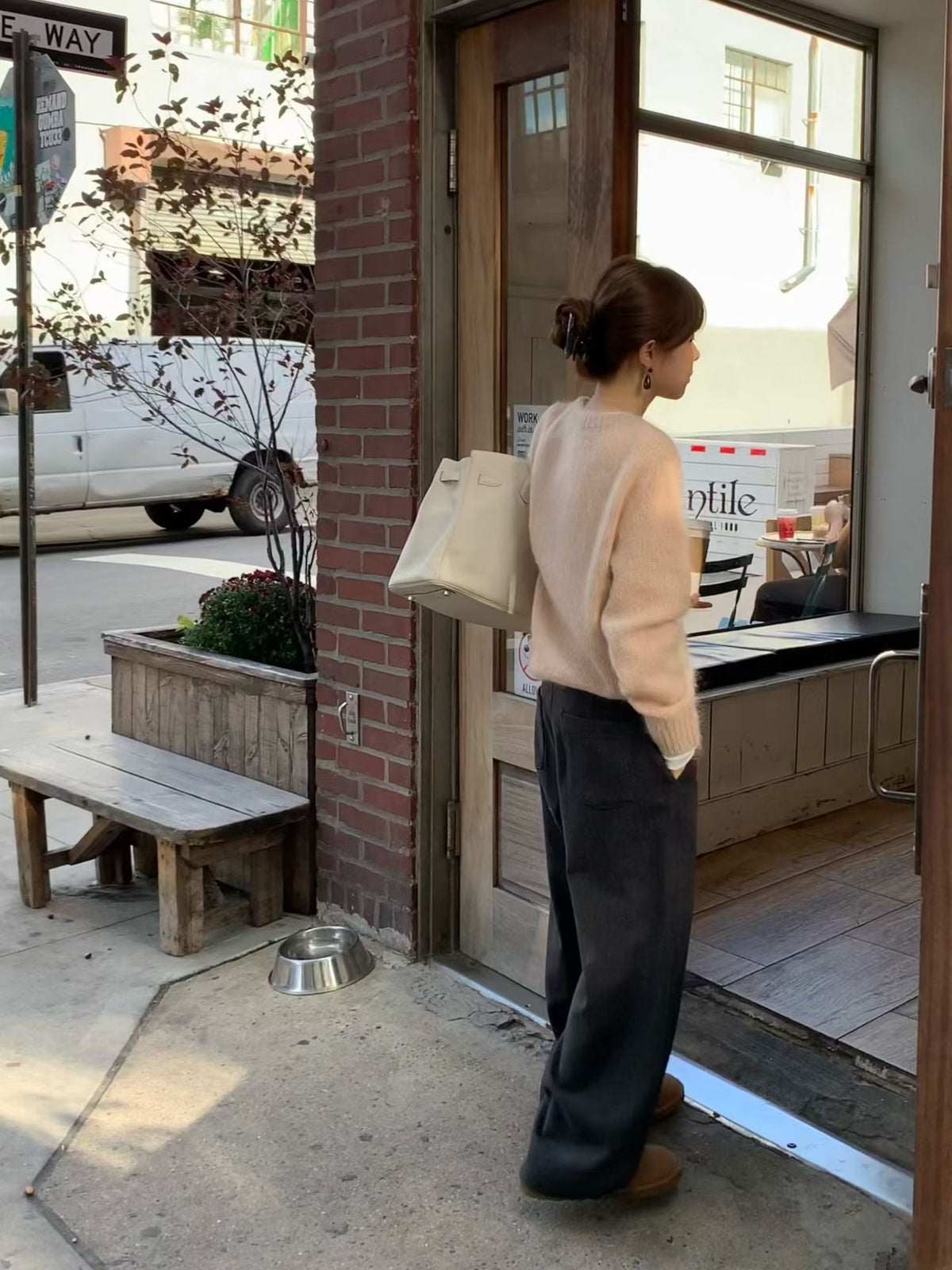 Wool two tuck pants