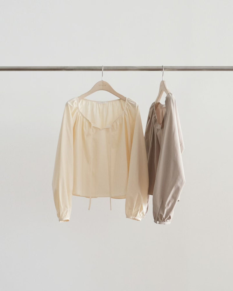 V shirring blouse
