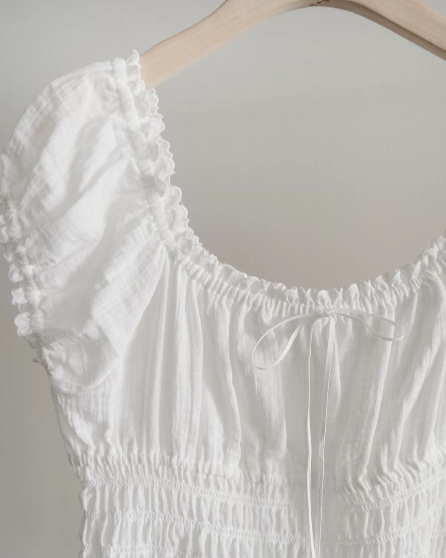 Ribbon smoke blouse