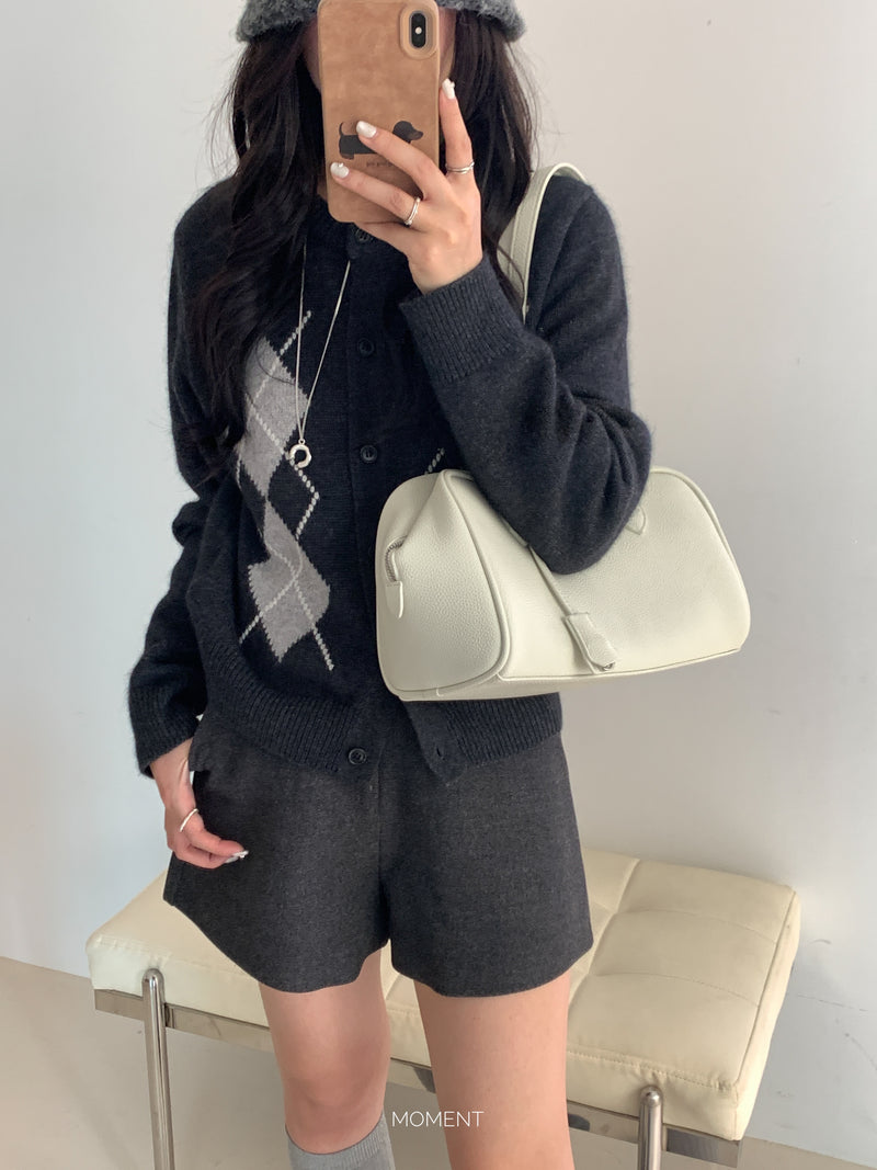 Bow shoulder bag