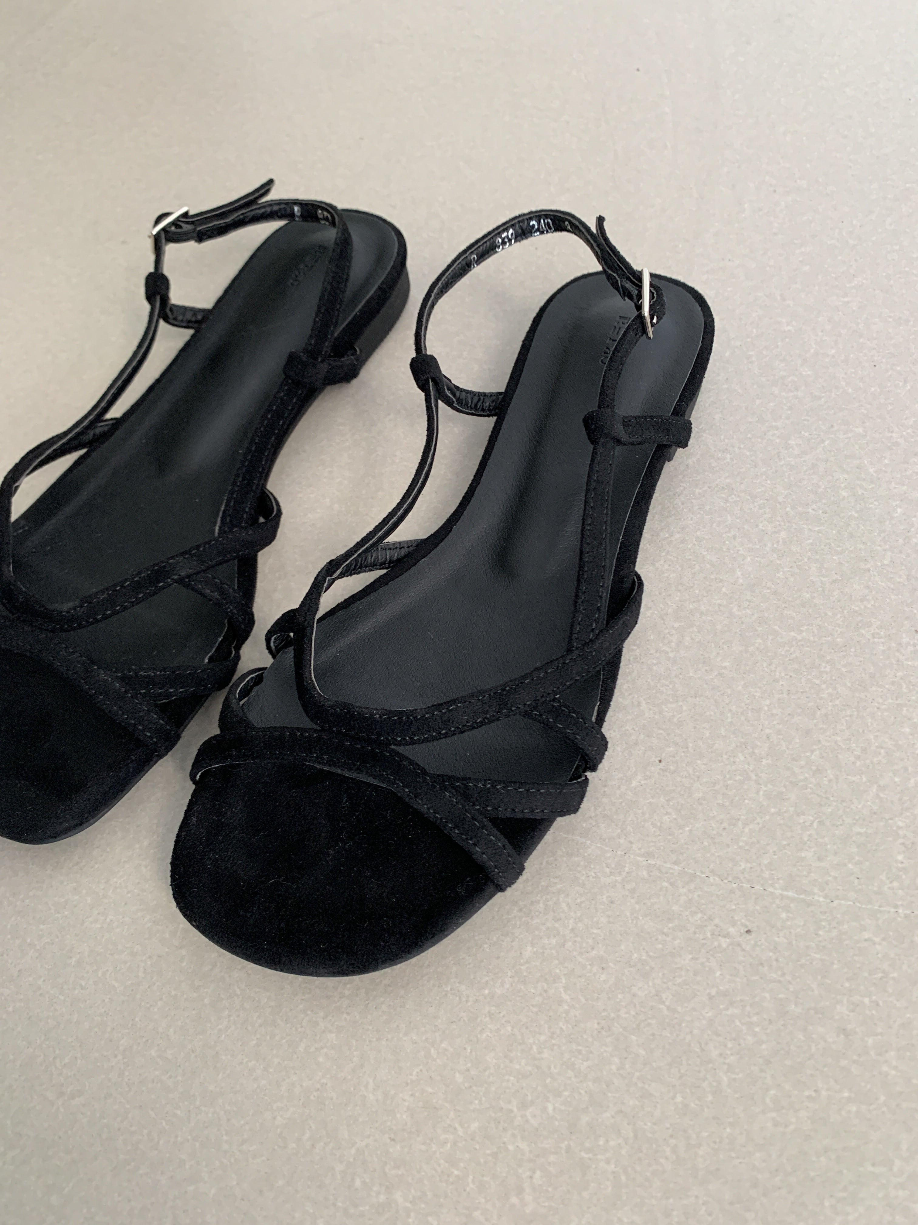 Nuance velvet line sandal