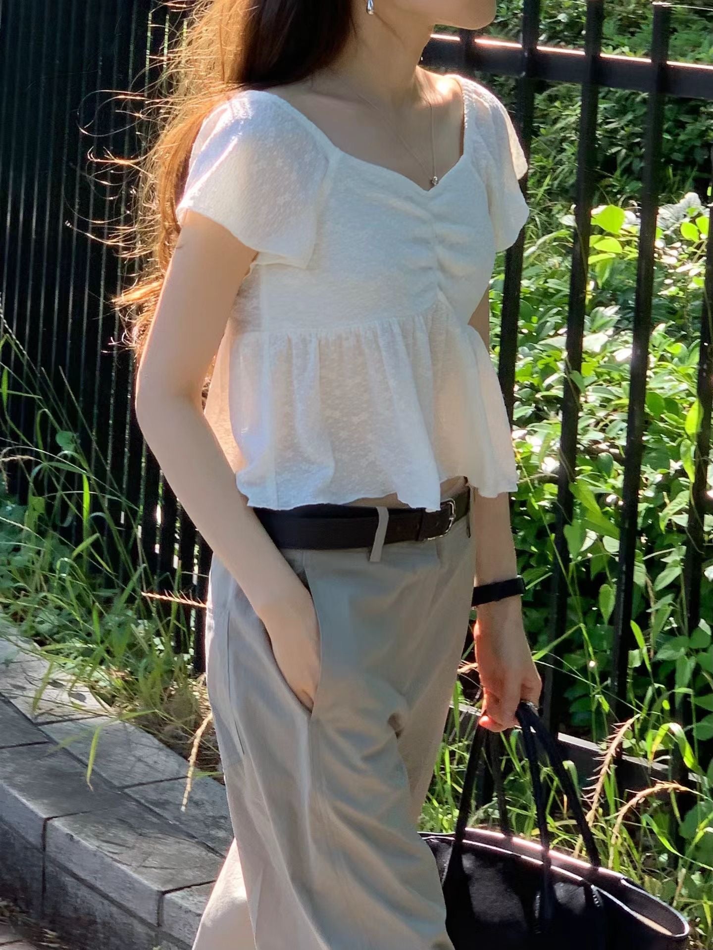 Lease shirring blouse