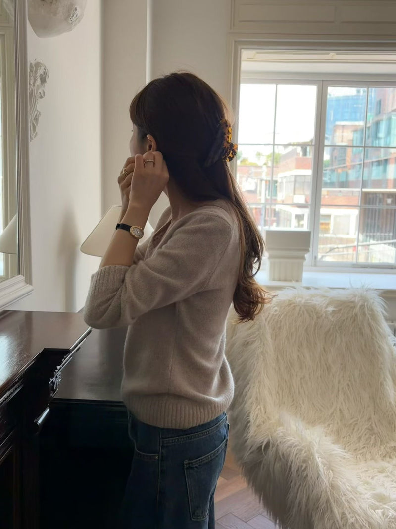 Luiet raccoon cashmere v knit