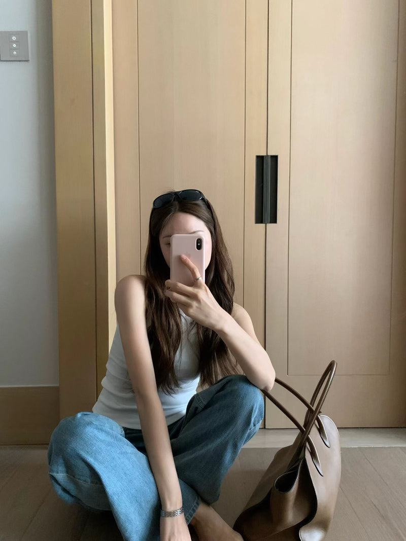 Lady sleeveless tee