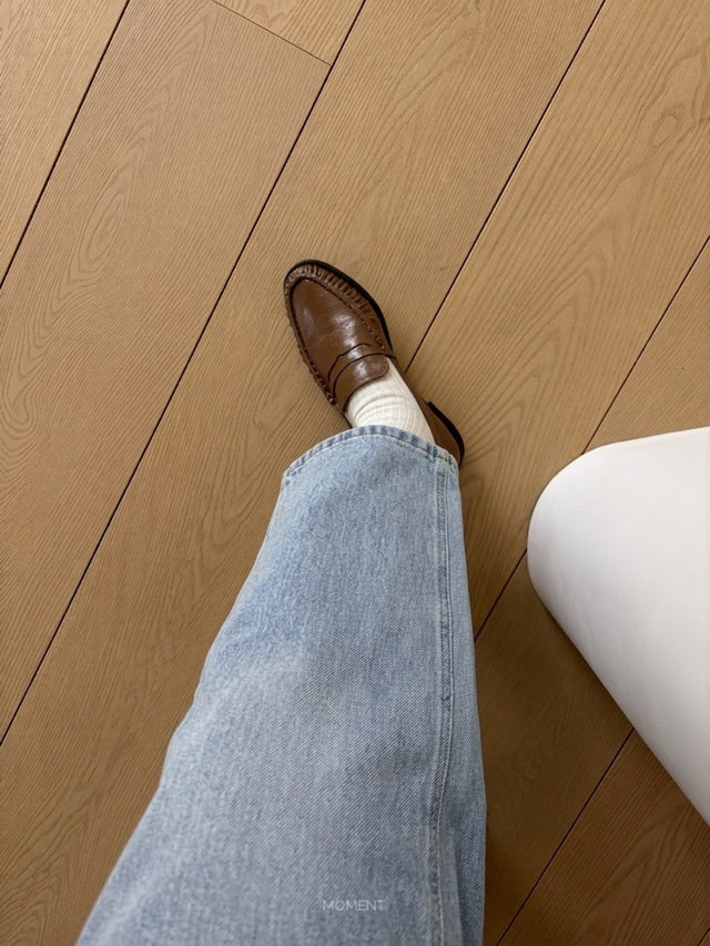 Glossy penny loafer