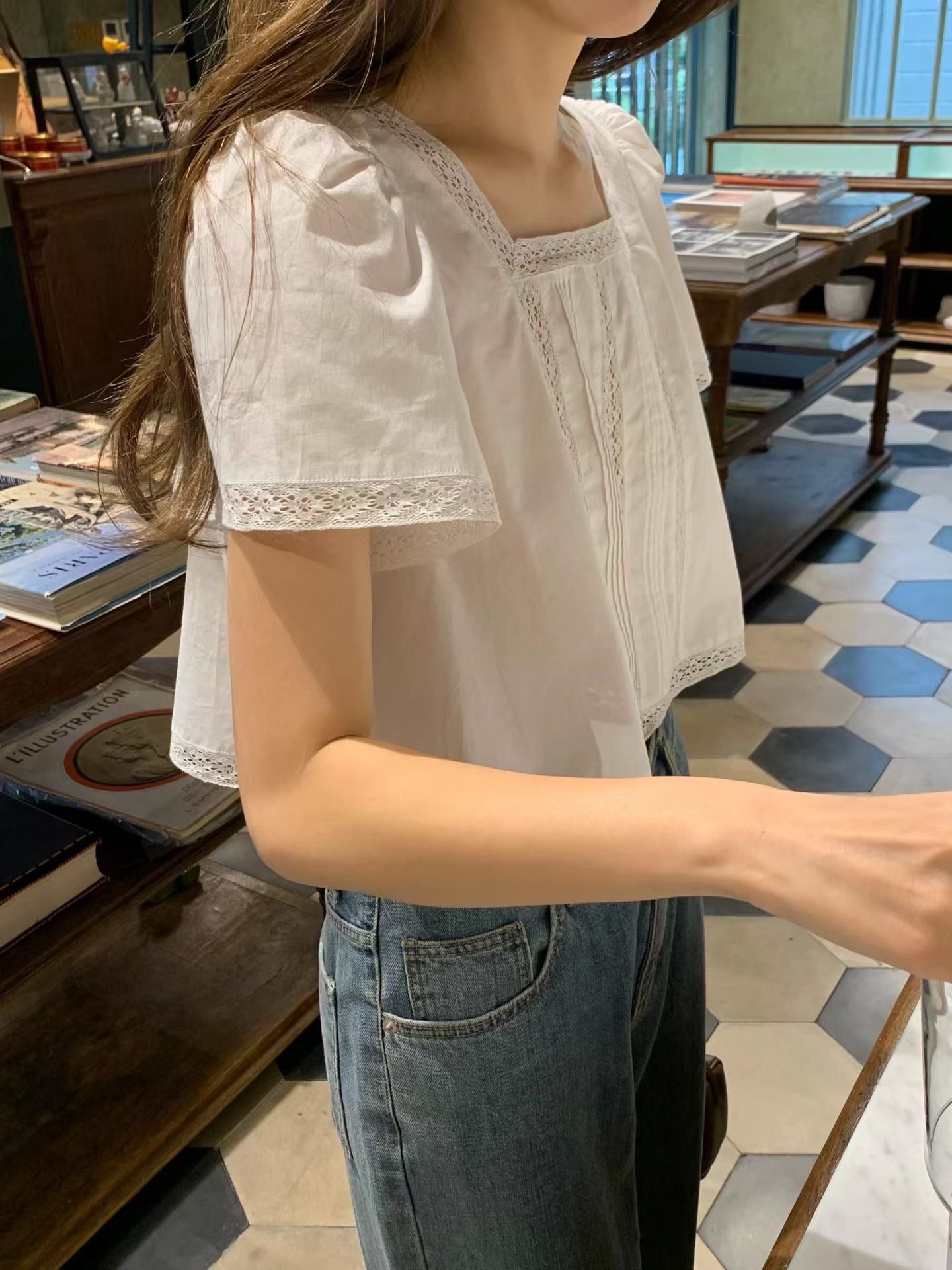 Leaming lace blouse