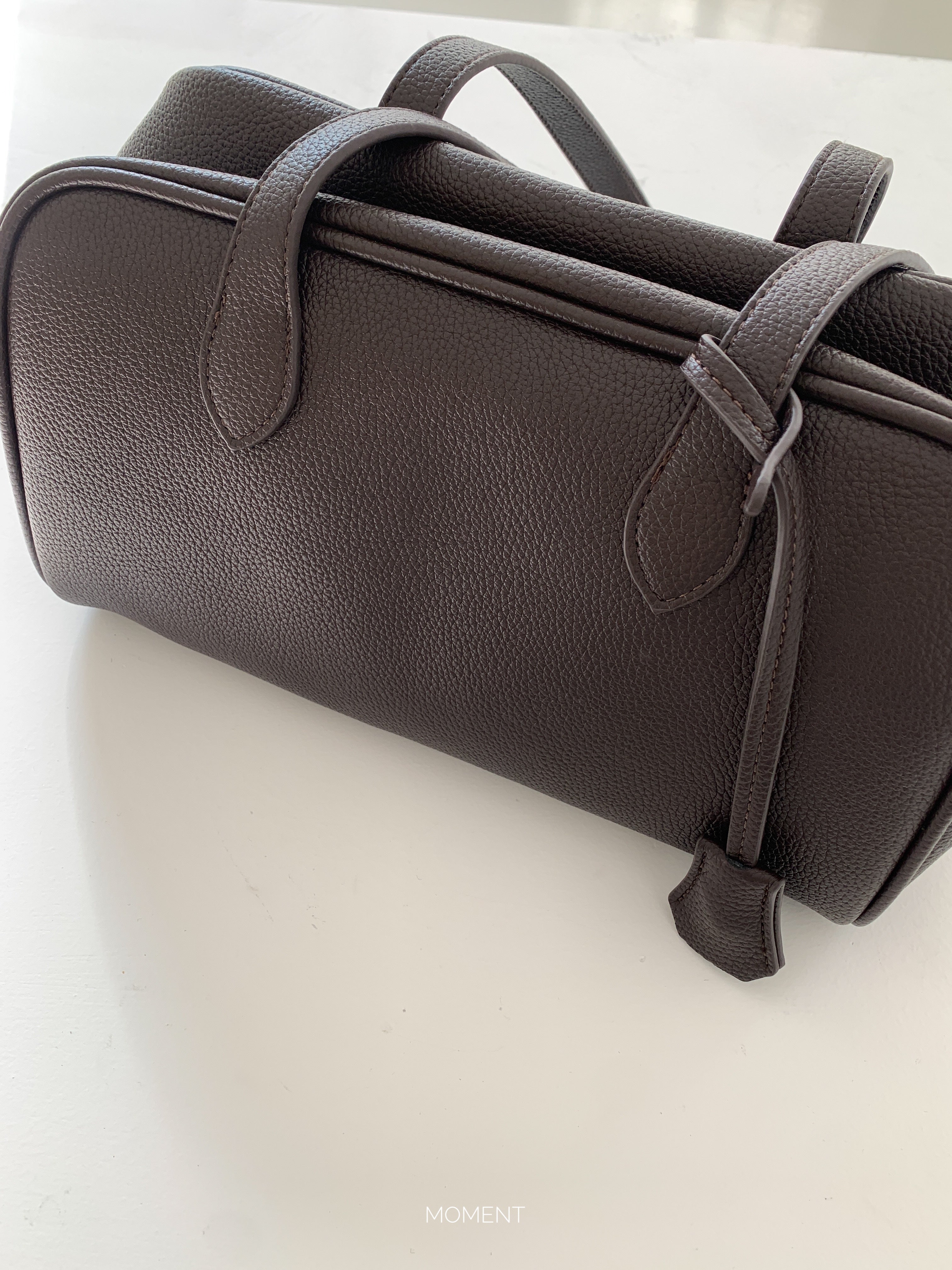 Bow shoulder bag