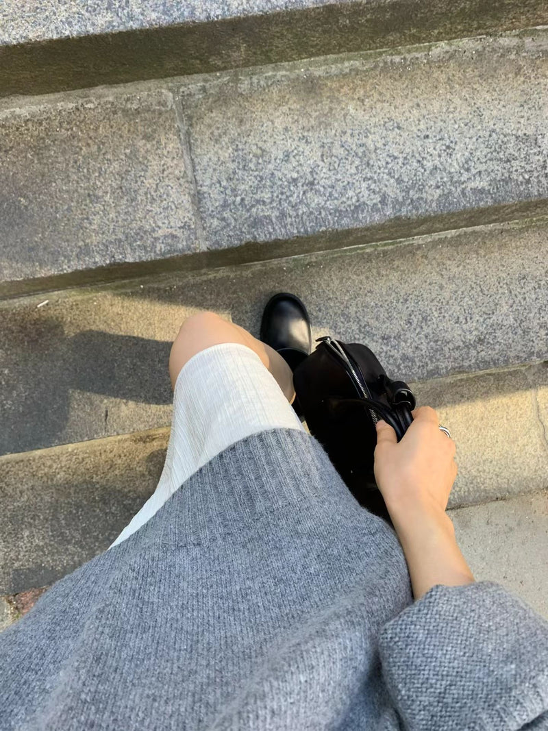 Moment v knit