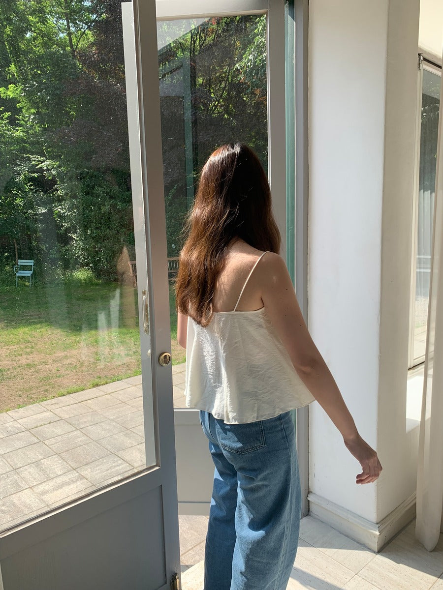 [sale] Satin v sleeveless (cream)