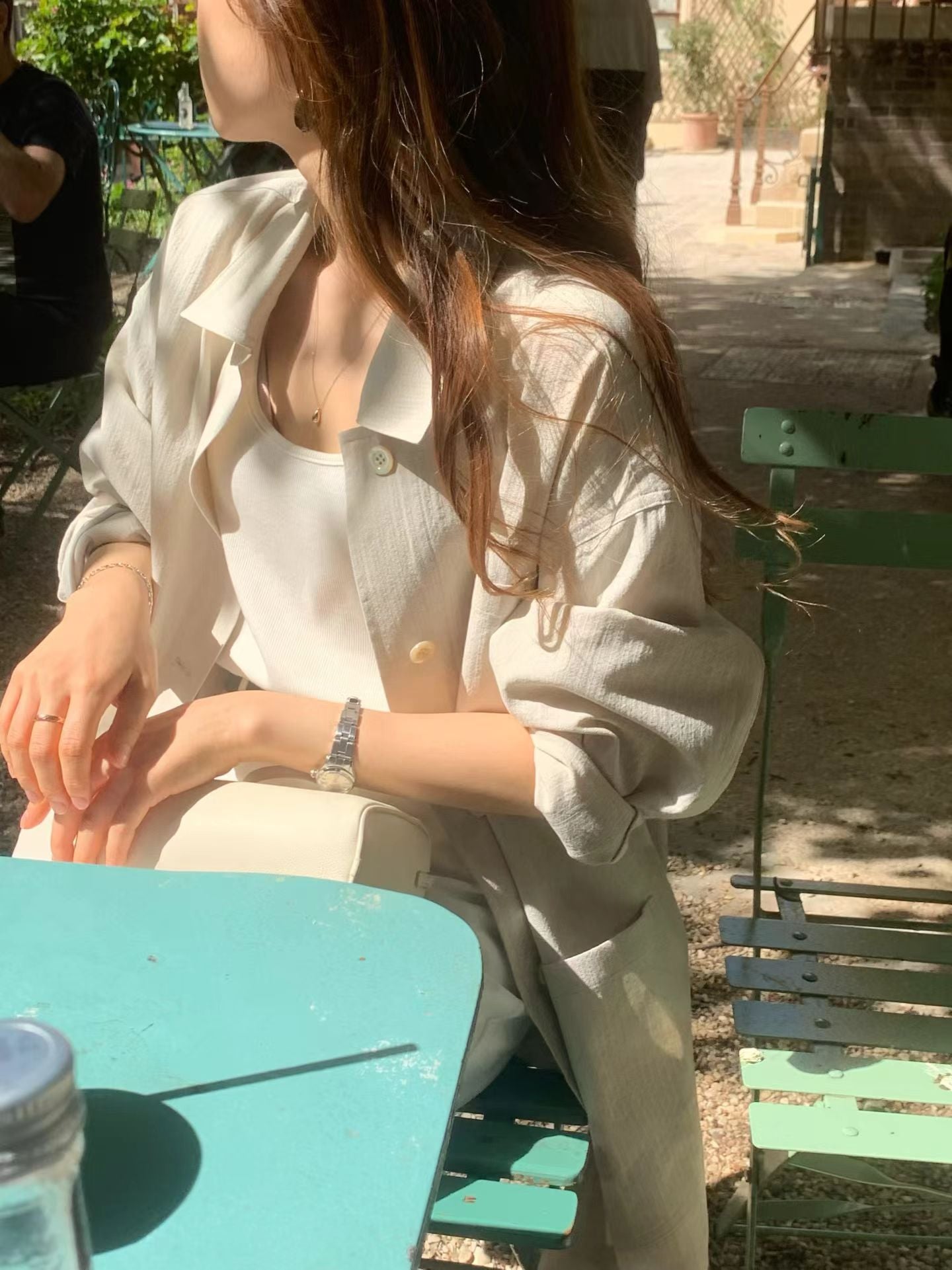 U neck sleeveless tee