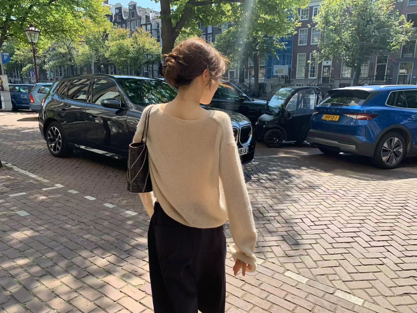 Wide bermuda pants