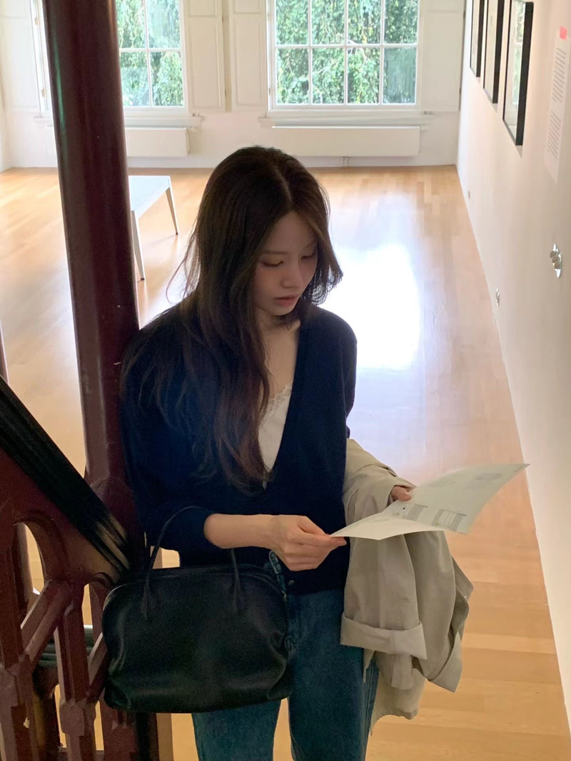 Mia deep v wholega cardigan