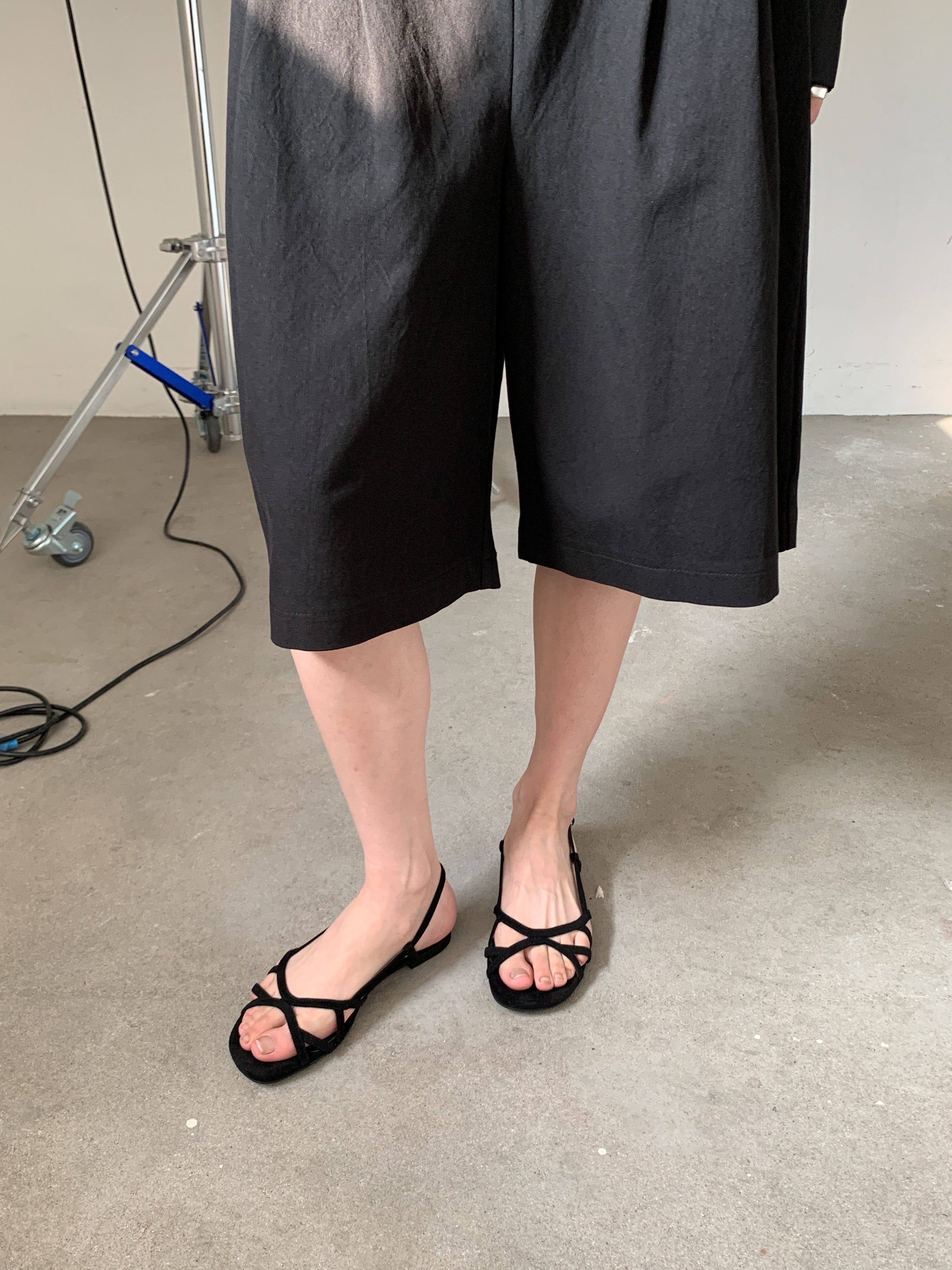 Nuance velvet line sandal