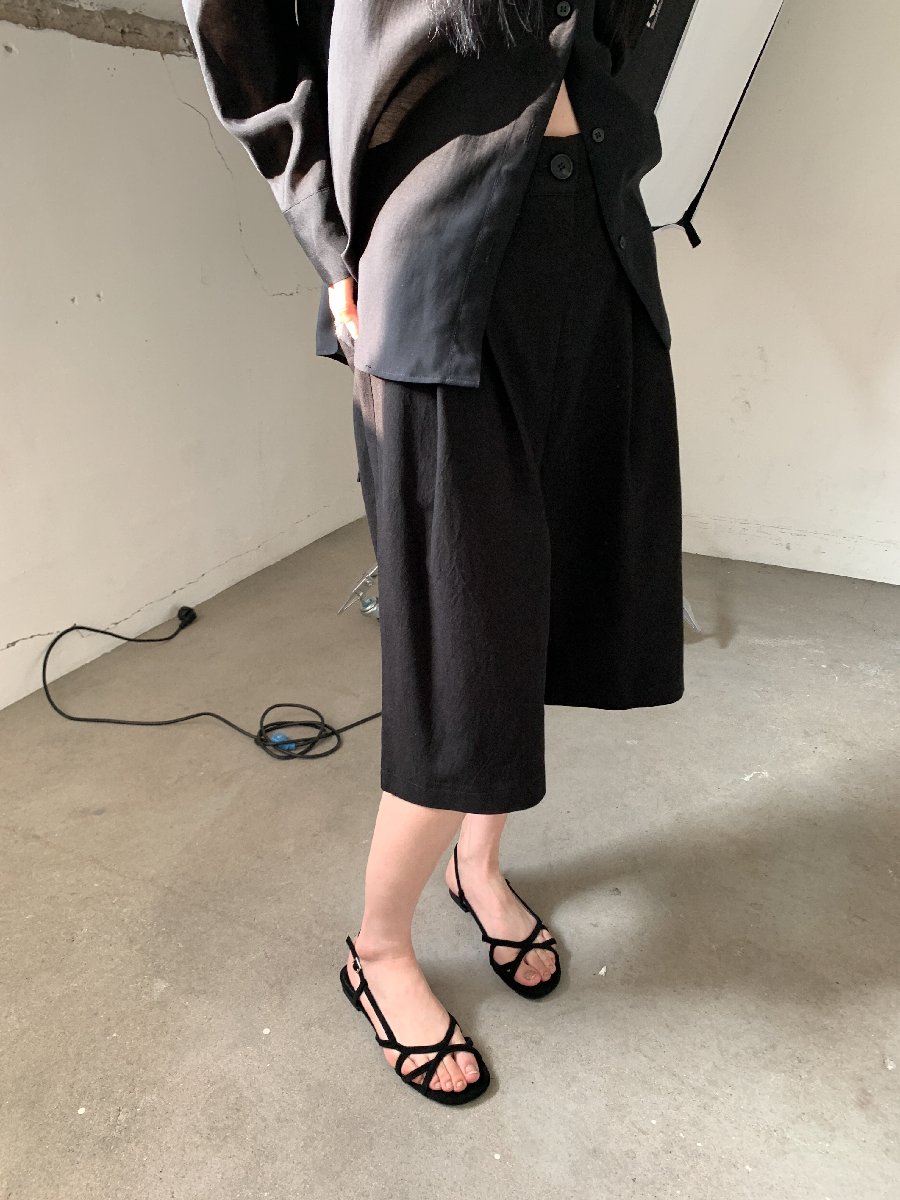 Nuance velvet line sandal