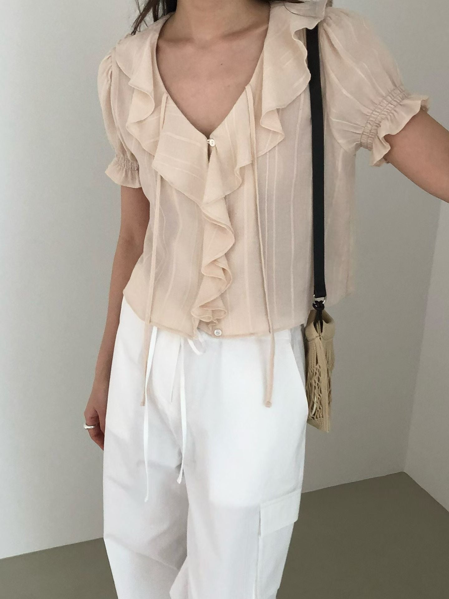 Frill ruffle blouse