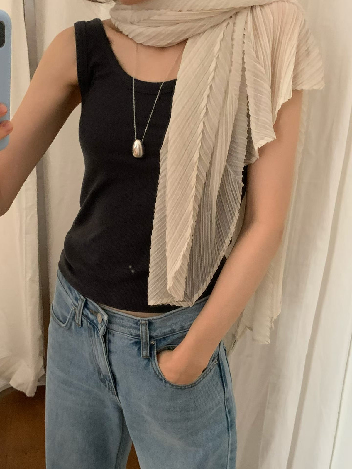 Pleats muffler