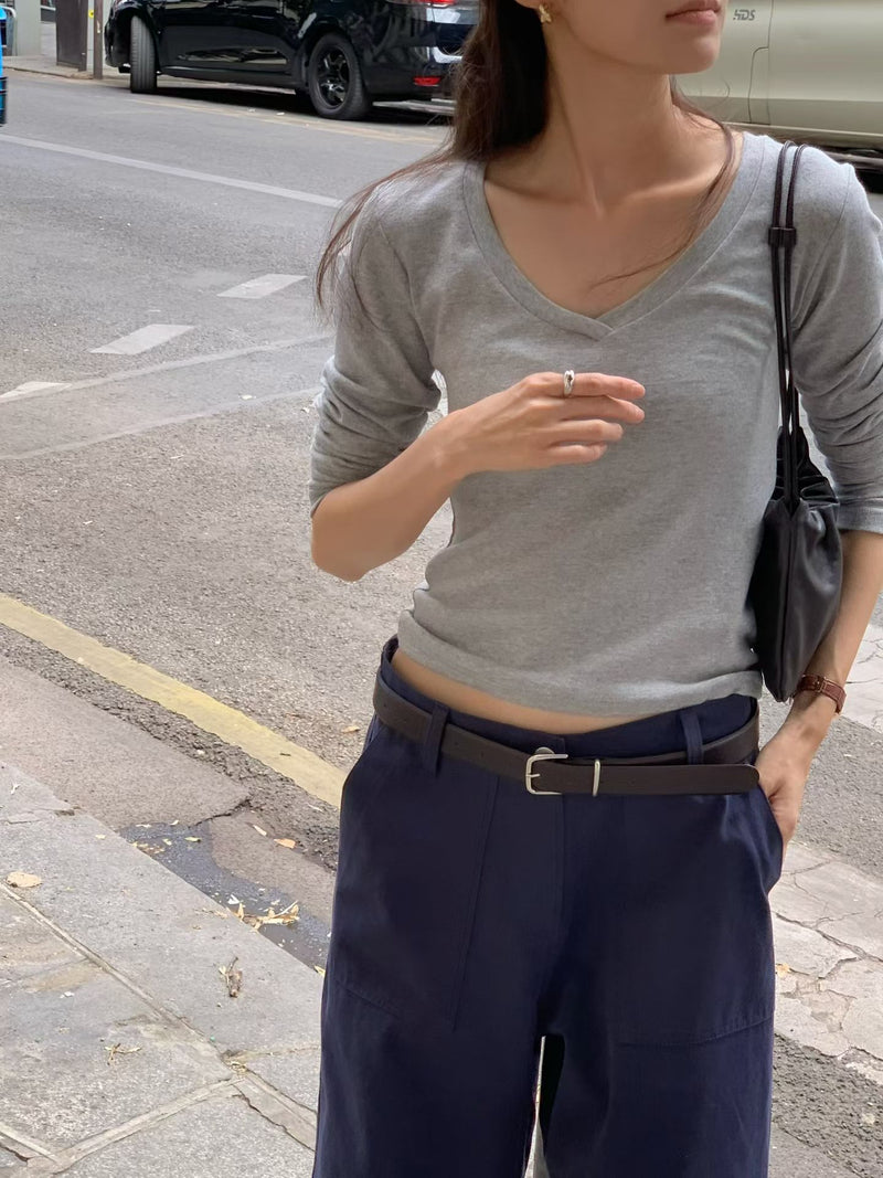V-neck crop tee