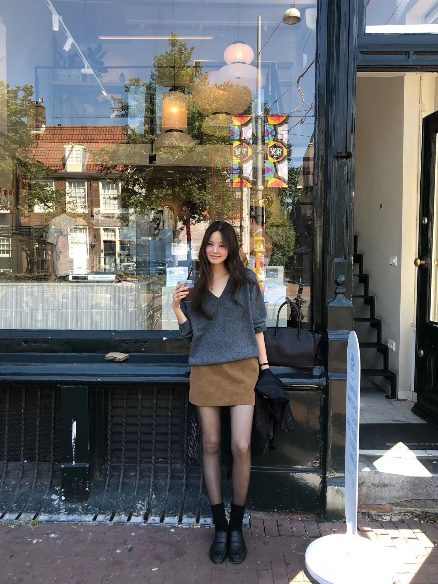 Ain v wholegarment knit