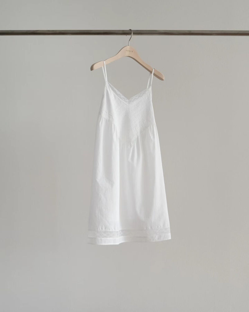 Mono v lace onepiece