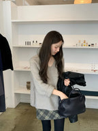 Lore wool v knit