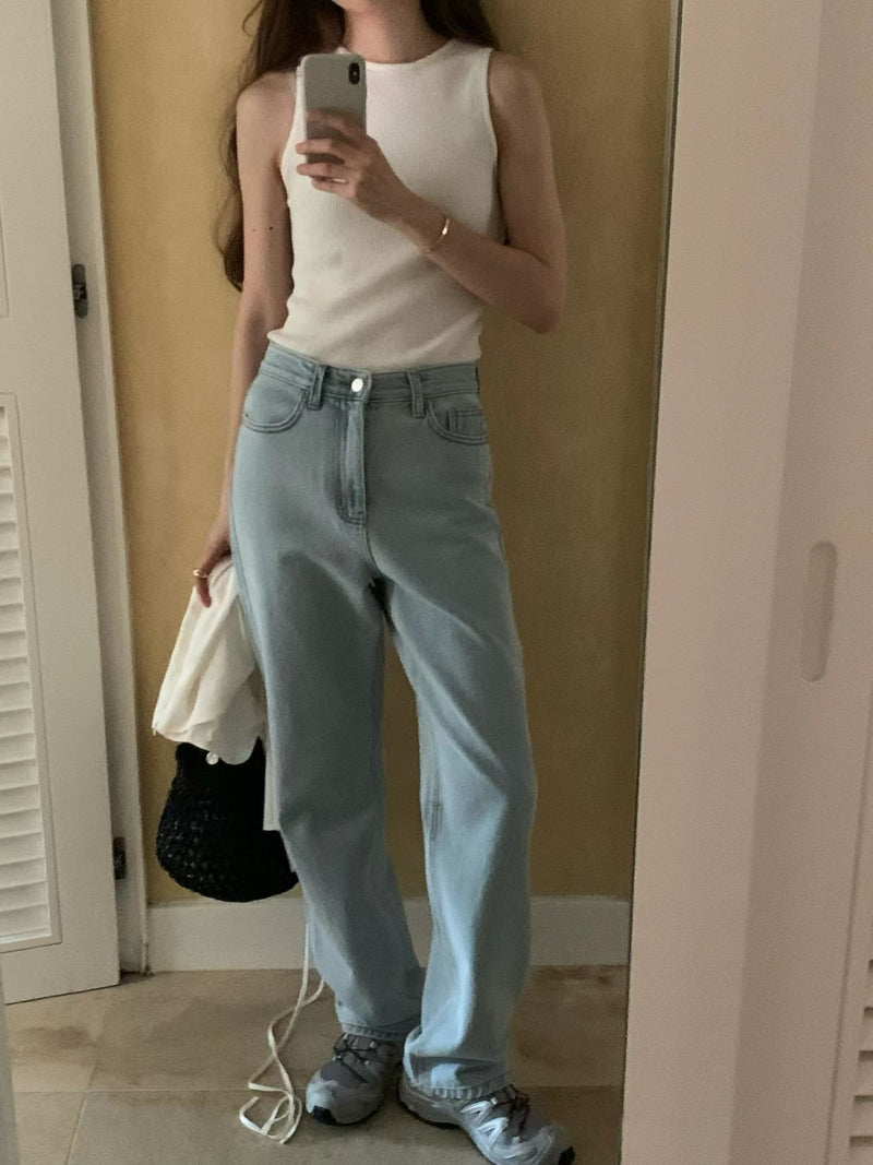 Low knit sleeveless