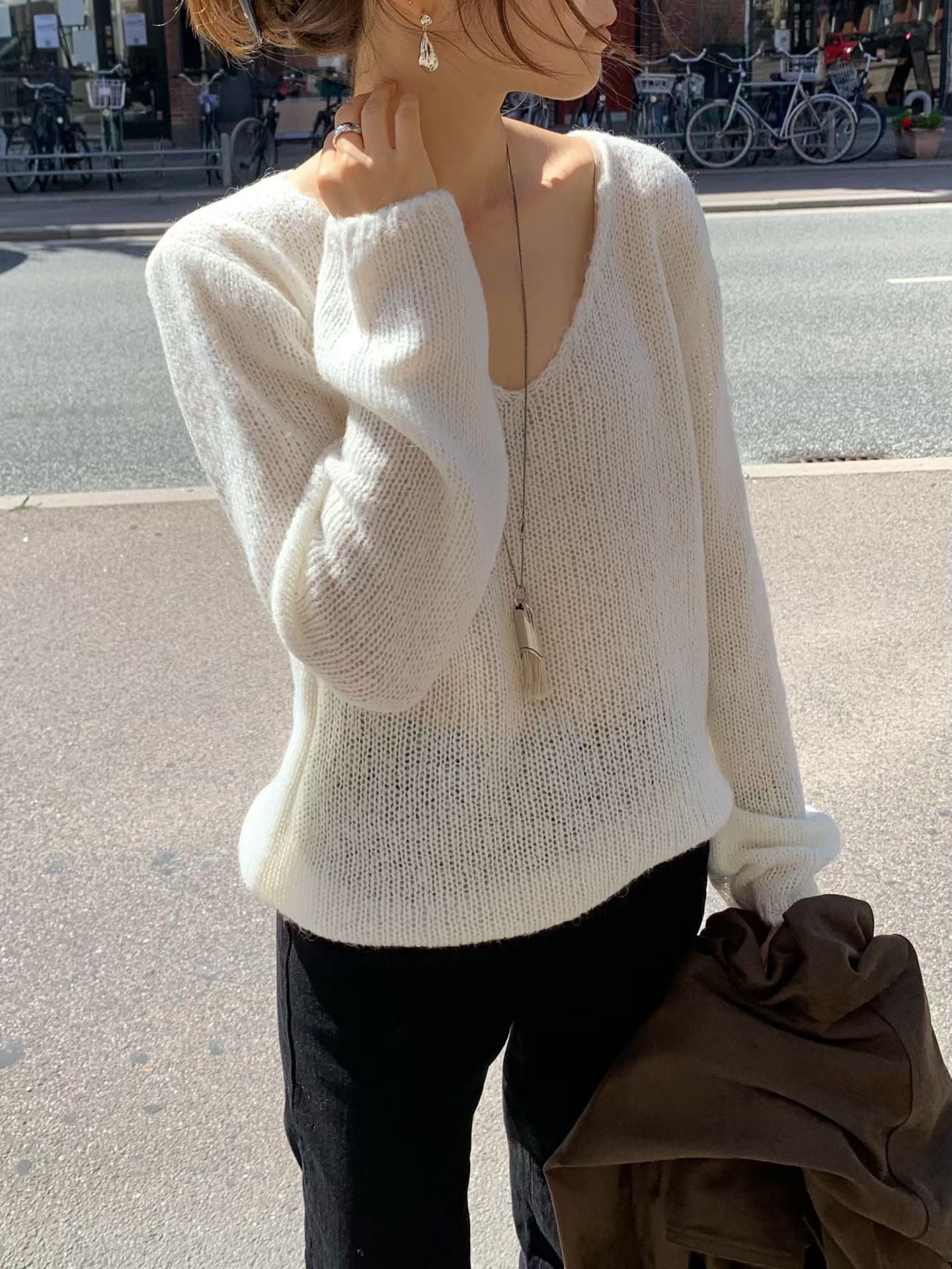 Lea v knit