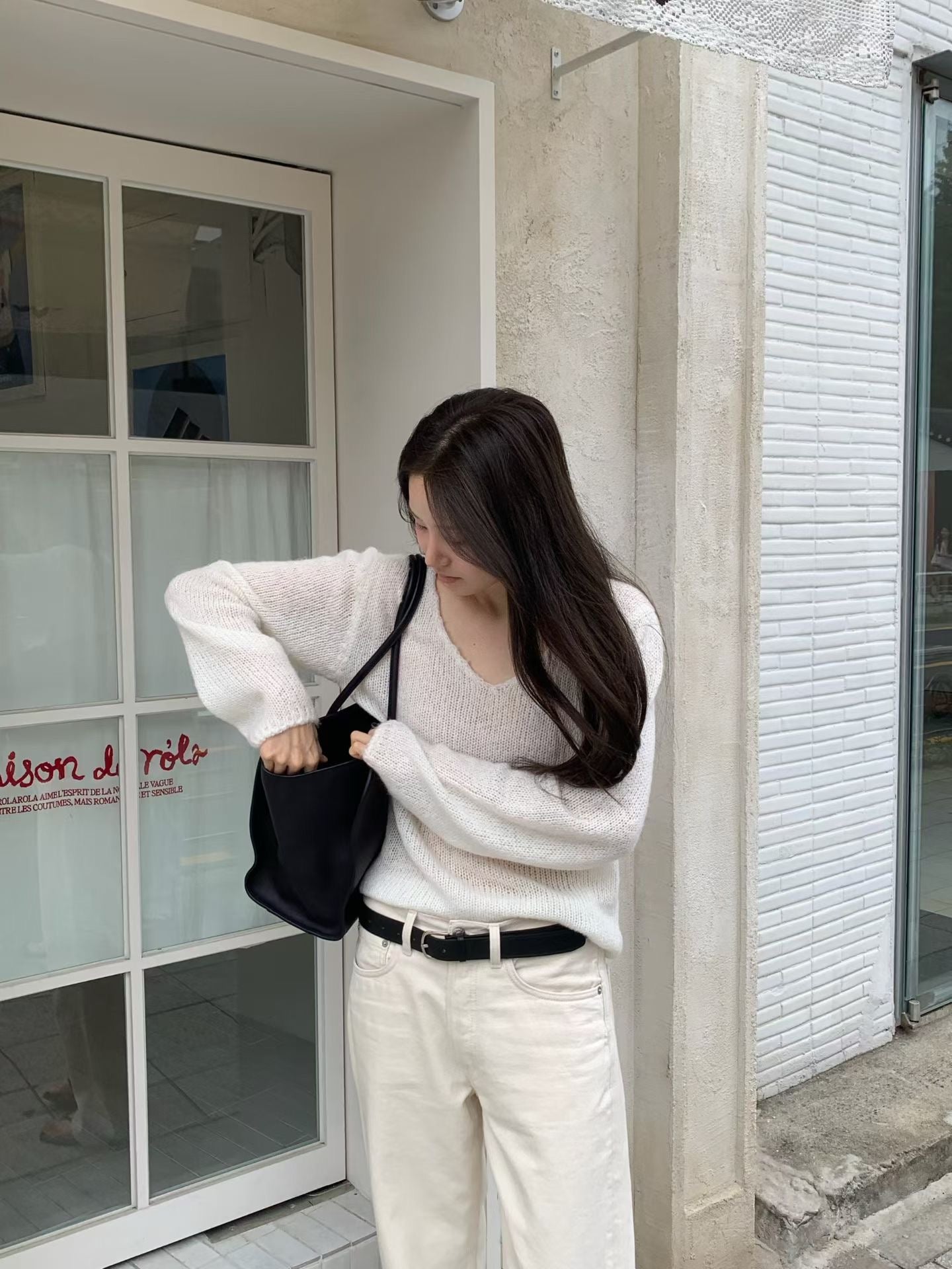Lea v knit