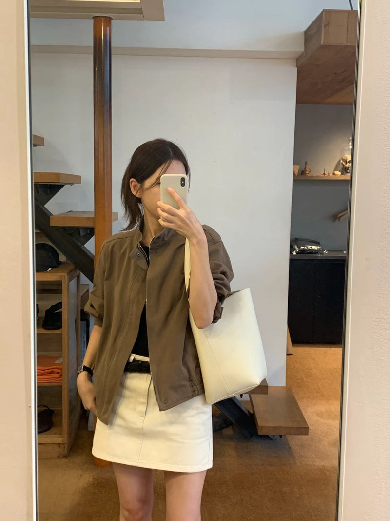 Le off-shoulder tee