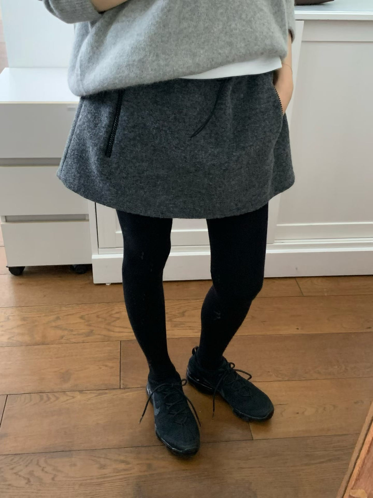Wool boucle string skirt