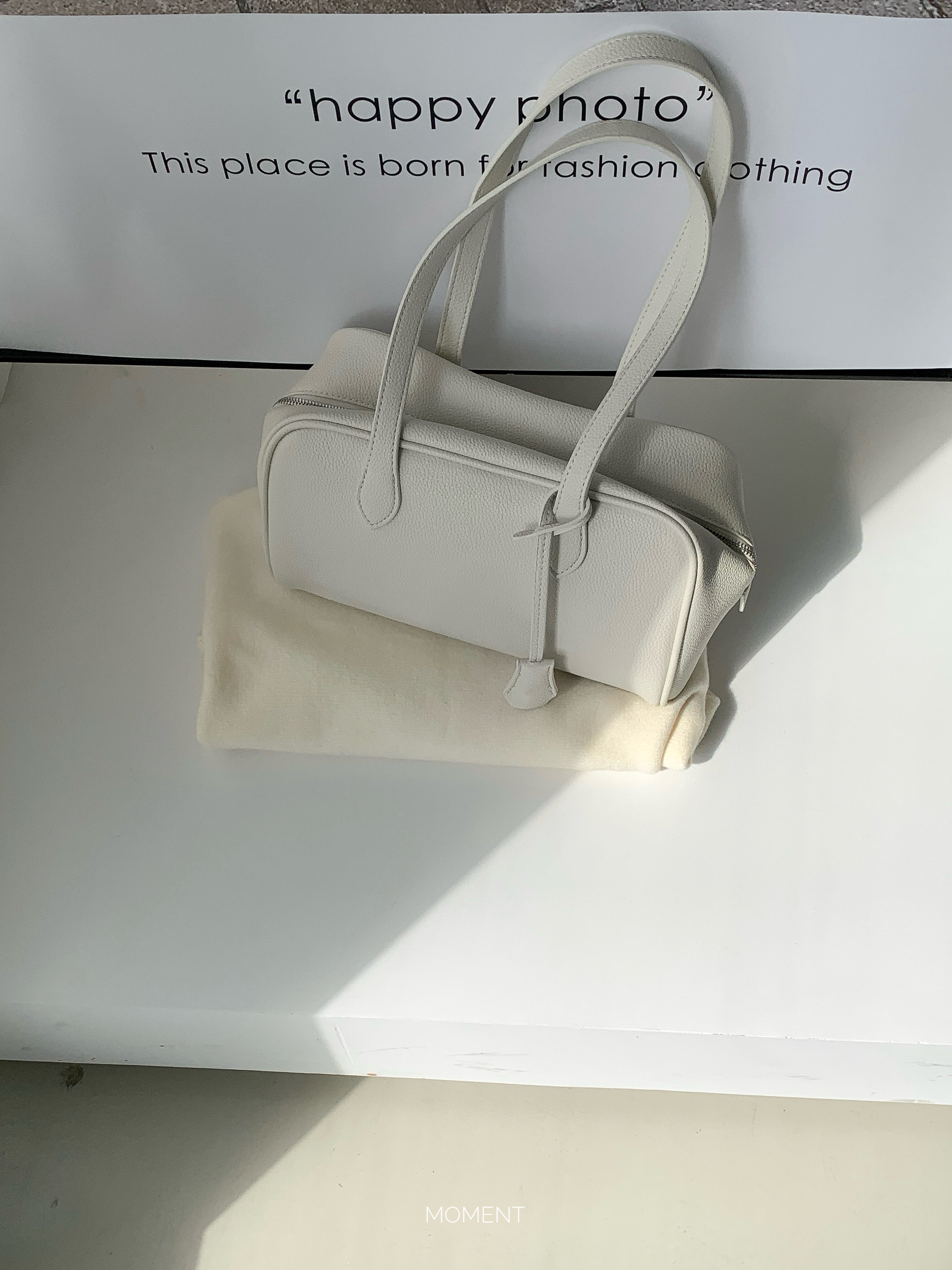 Bow shoulder bag