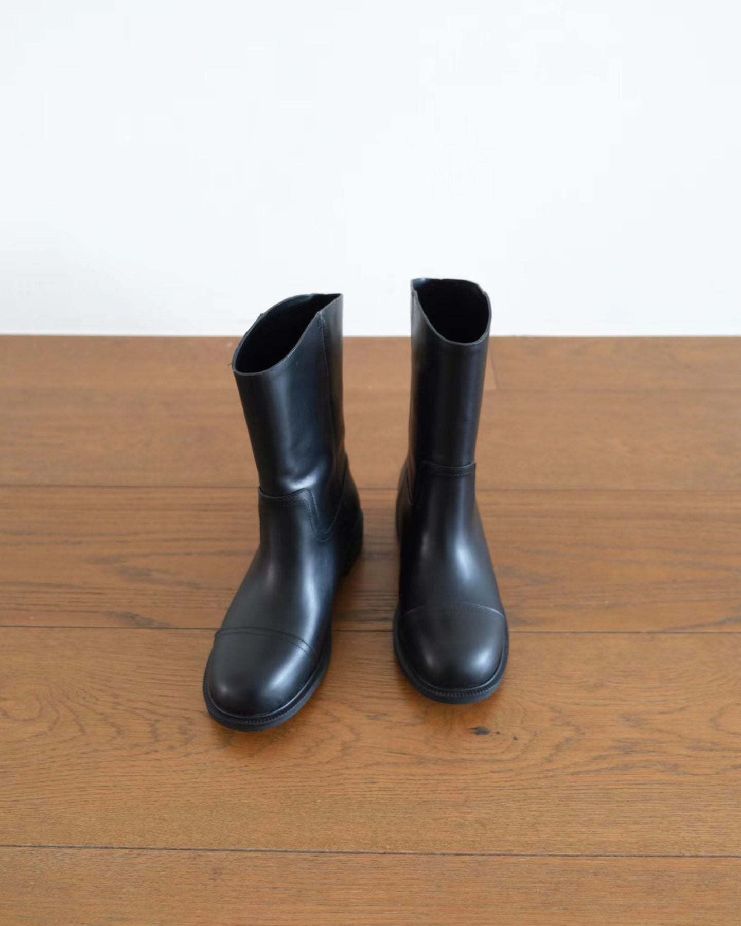 Row middle boots