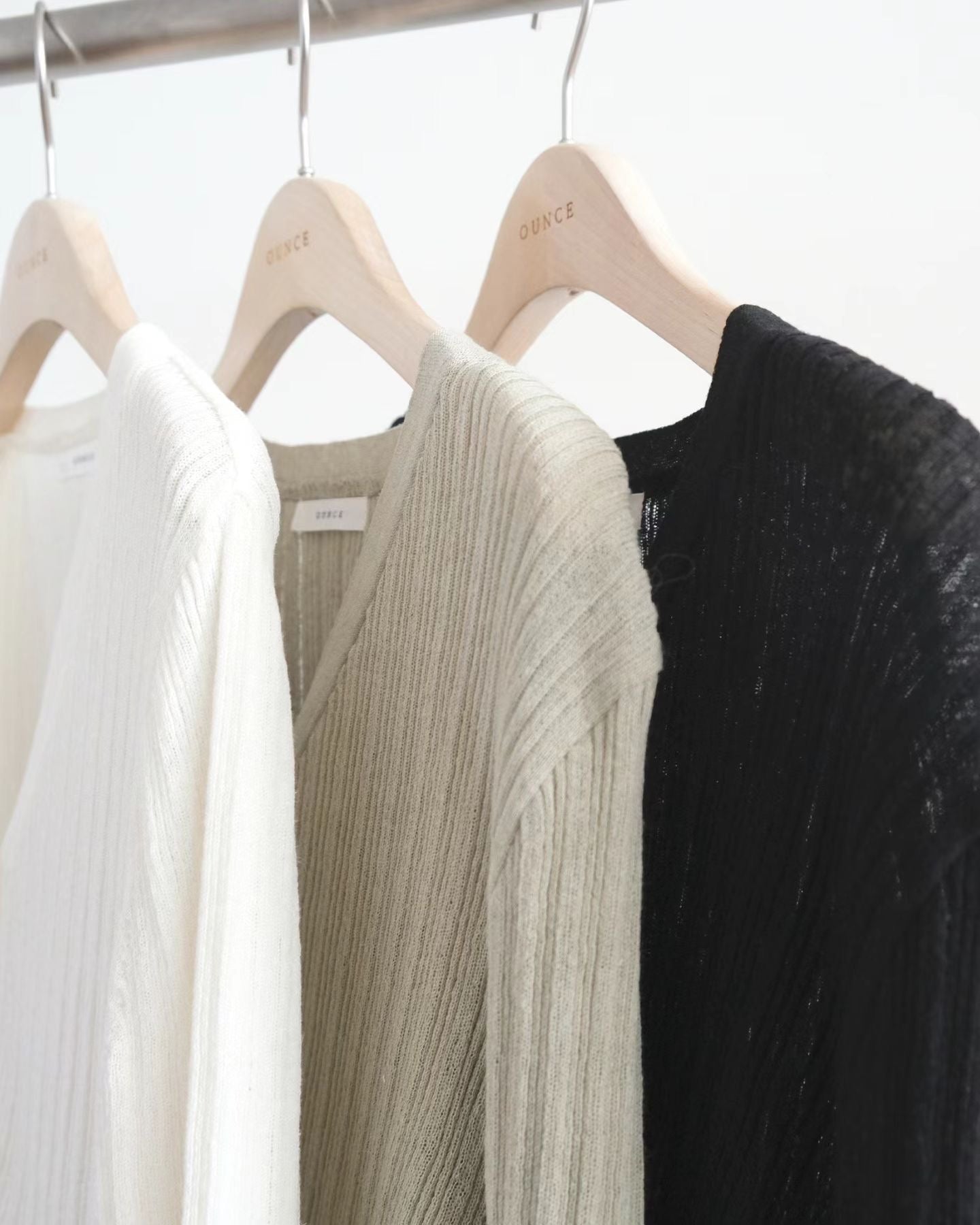 Ecru golgi v cardigan