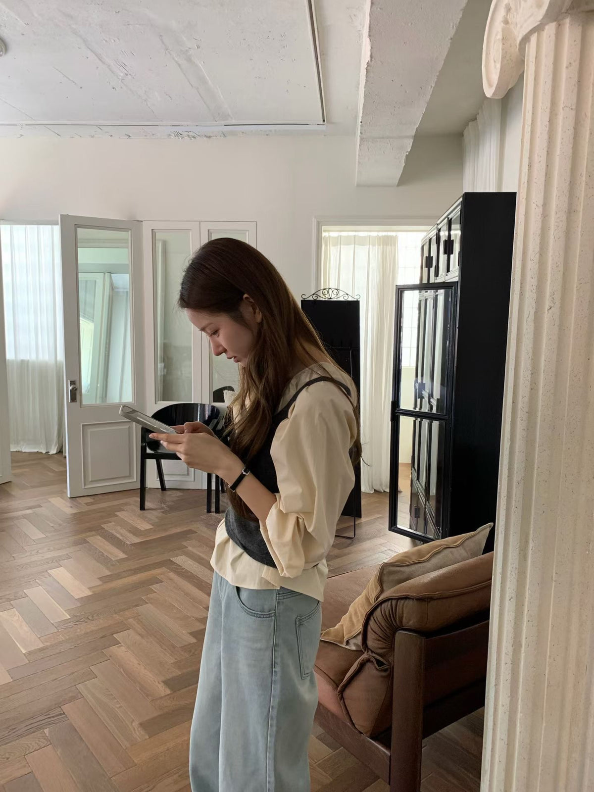 V shirring blouse