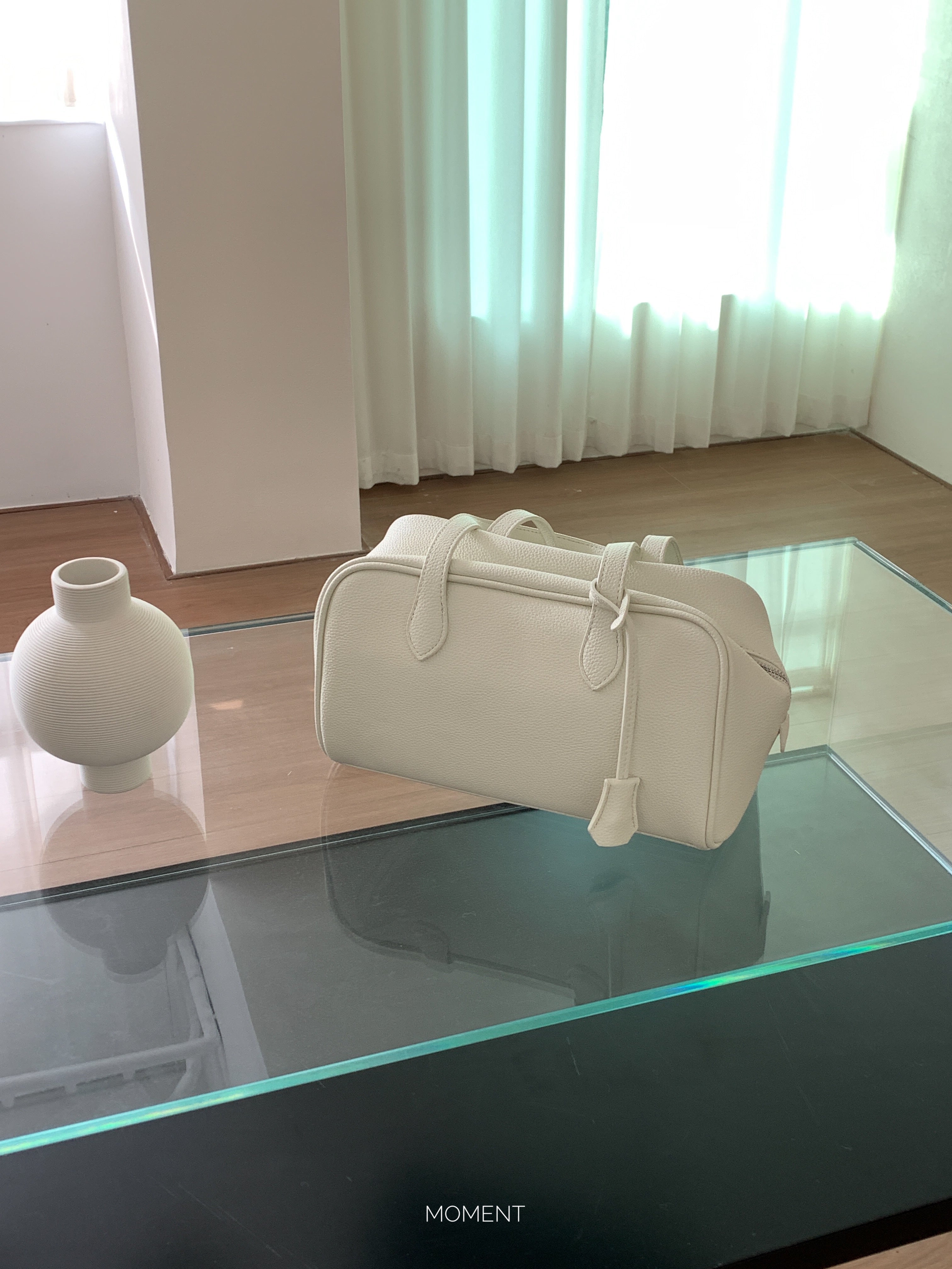 Bow shoulder bag