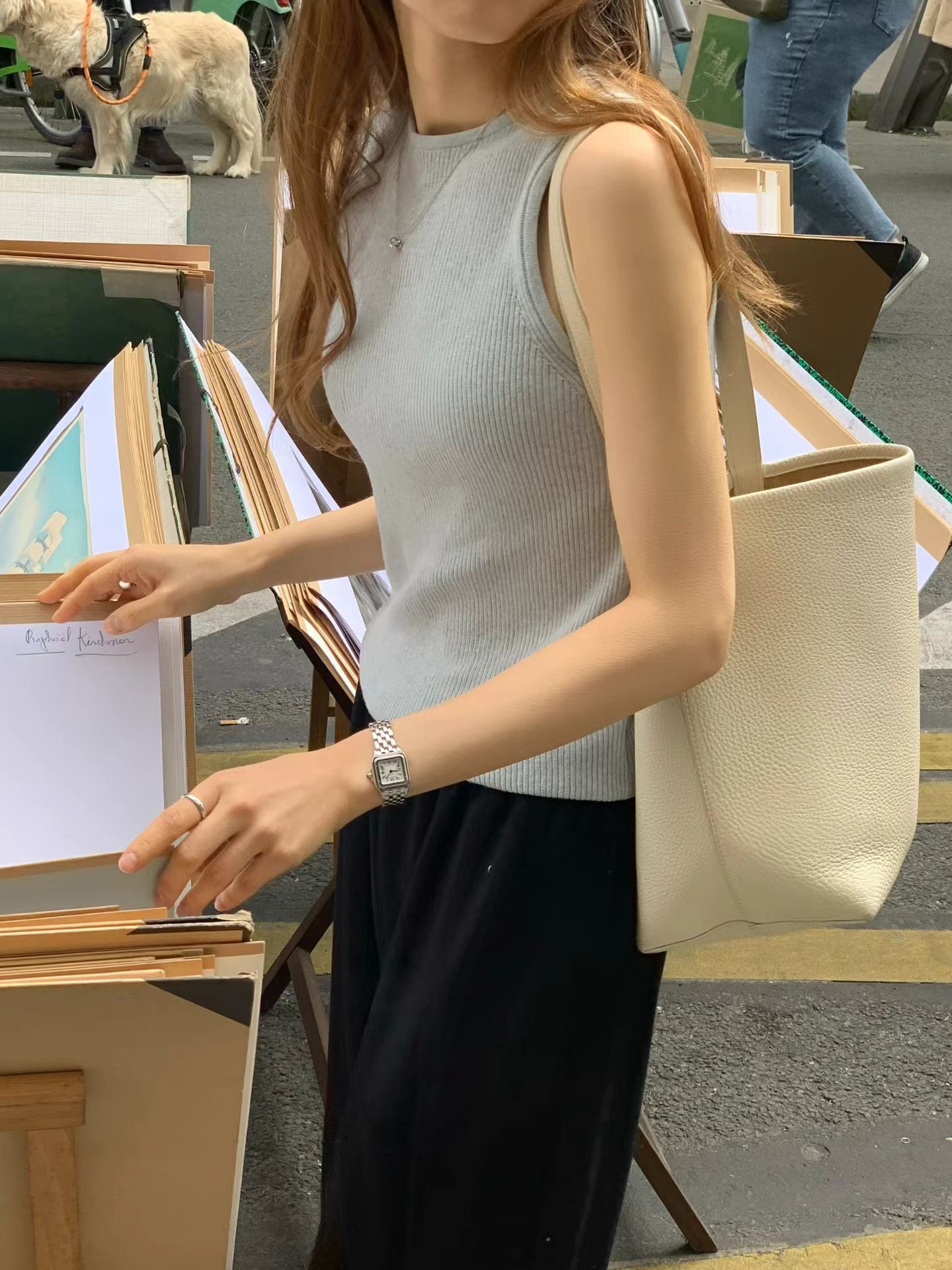 Low knit sleeveless